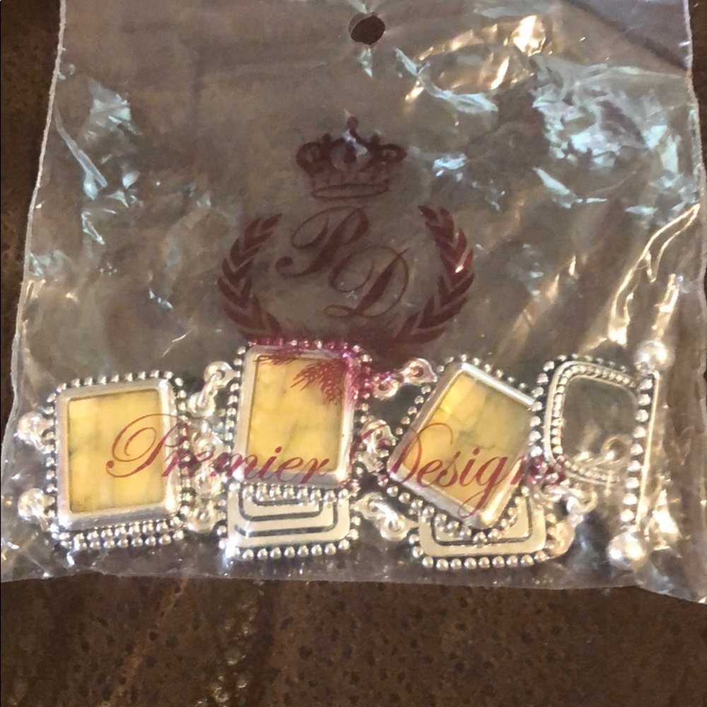Premier Designs Bracelet - Picture 3 of 6